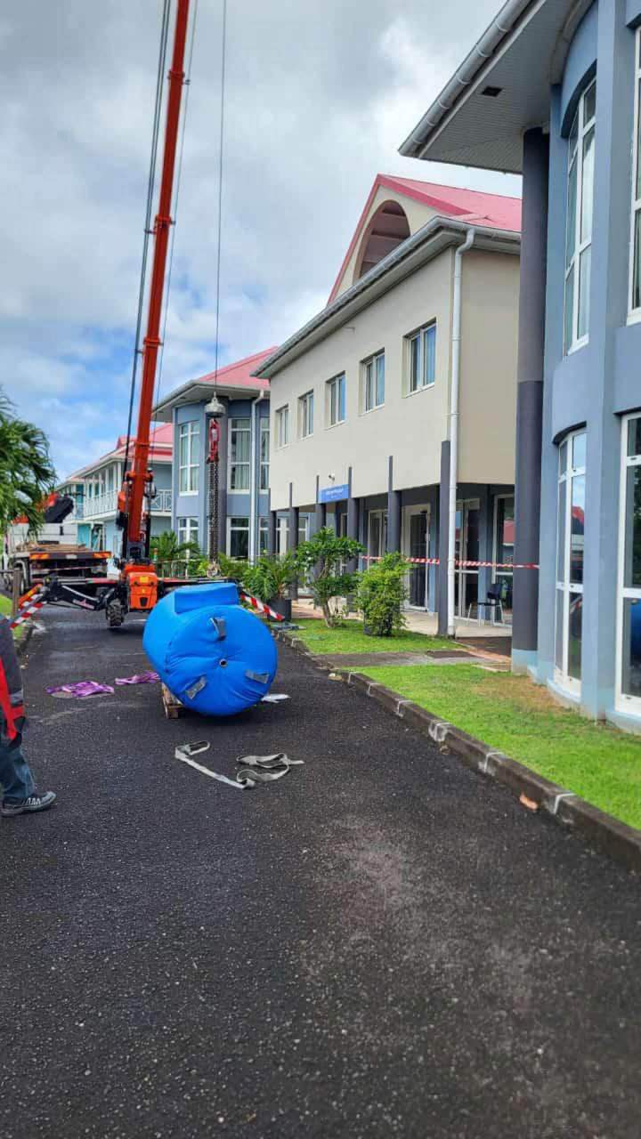 Levage et manutention d’un ballon d’eau chaude